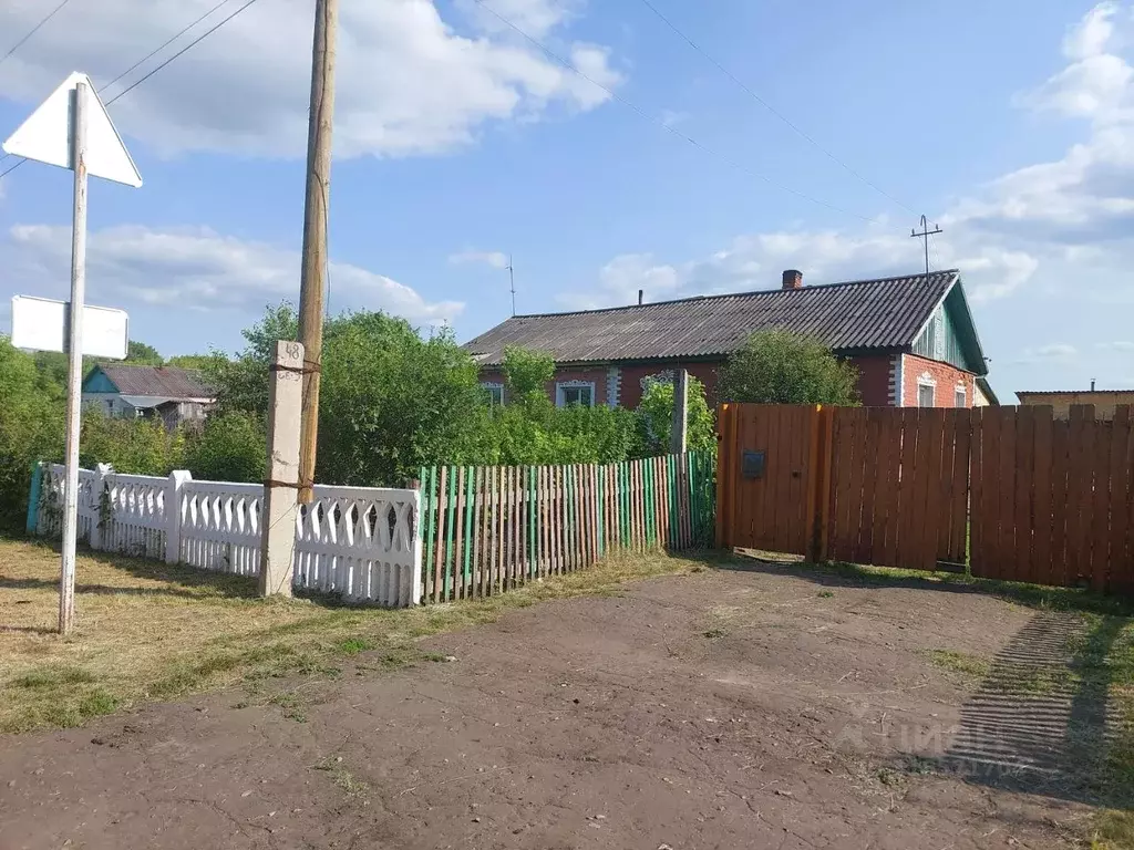 3-к кв. Омская область, Горьковский район, с. Серебряное ул. ... - Фото 1