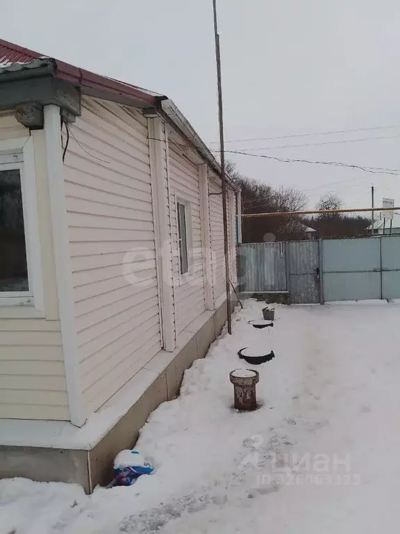 Дом в Белгородская область, Старооскольский городской округ, с. ... - Фото 1