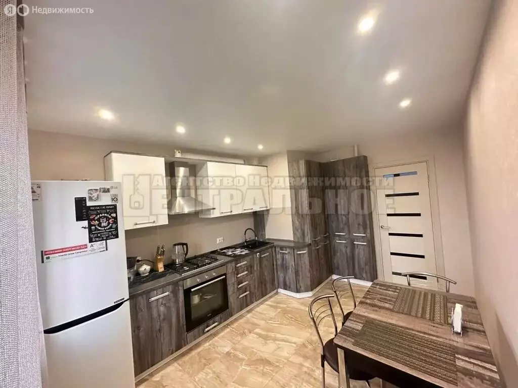 2-комнатная квартира: Смоленск, Ипподромный проезд, 26 (62 м) - Фото 1