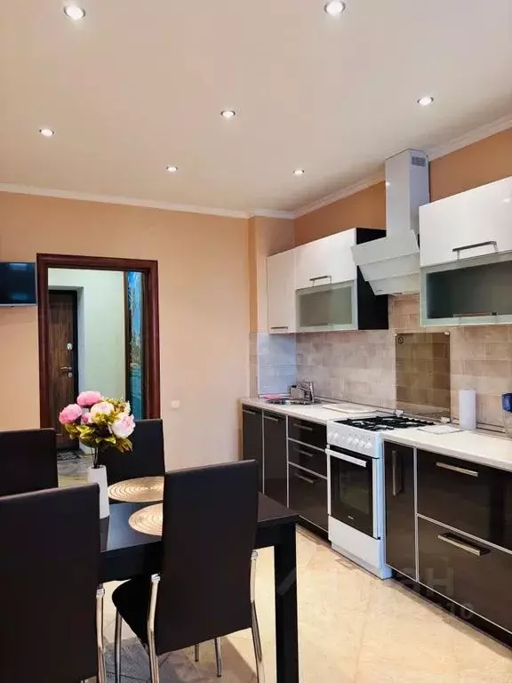 1-к кв. Татарстан, Казань ул. Сибгата Хакима, 37 (54.0 м) - Фото 0