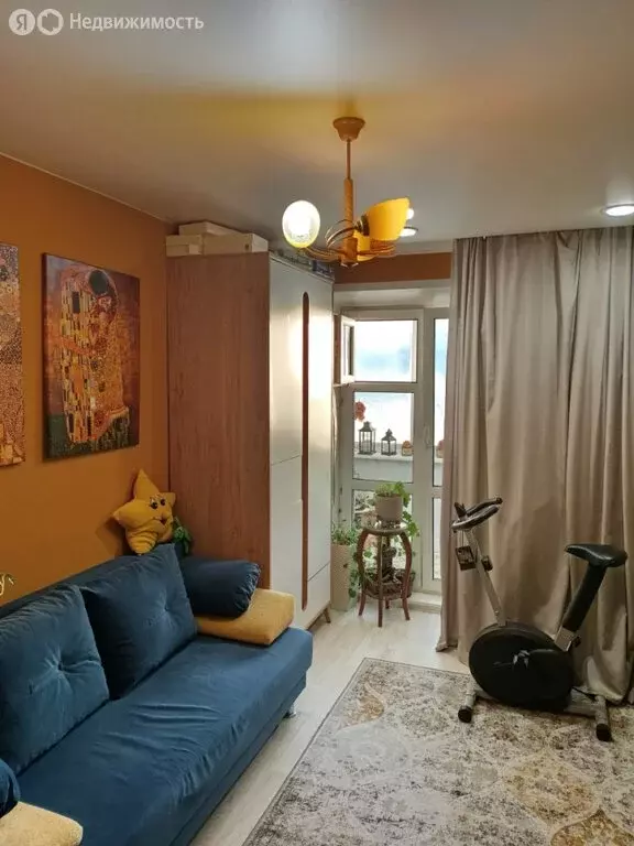 3-комнатная квартира: Екатеринбург, улица Индустрии, 24 (60.4 м) - Фото 1