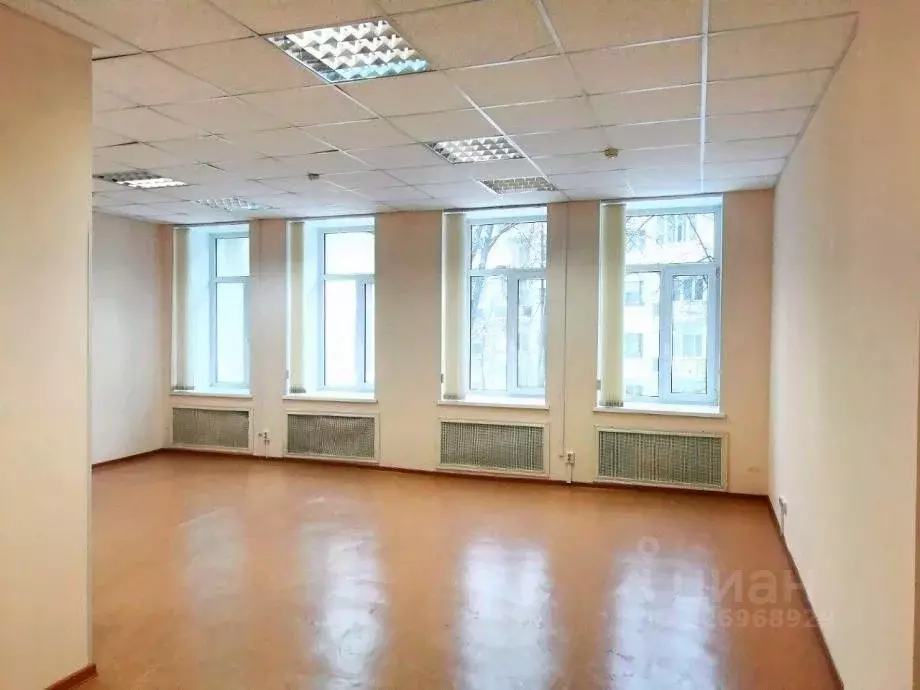 Офис в Санкт-Петербург пл. Троицкая Петроградской стороны, 1 (191 м) - Фото 1