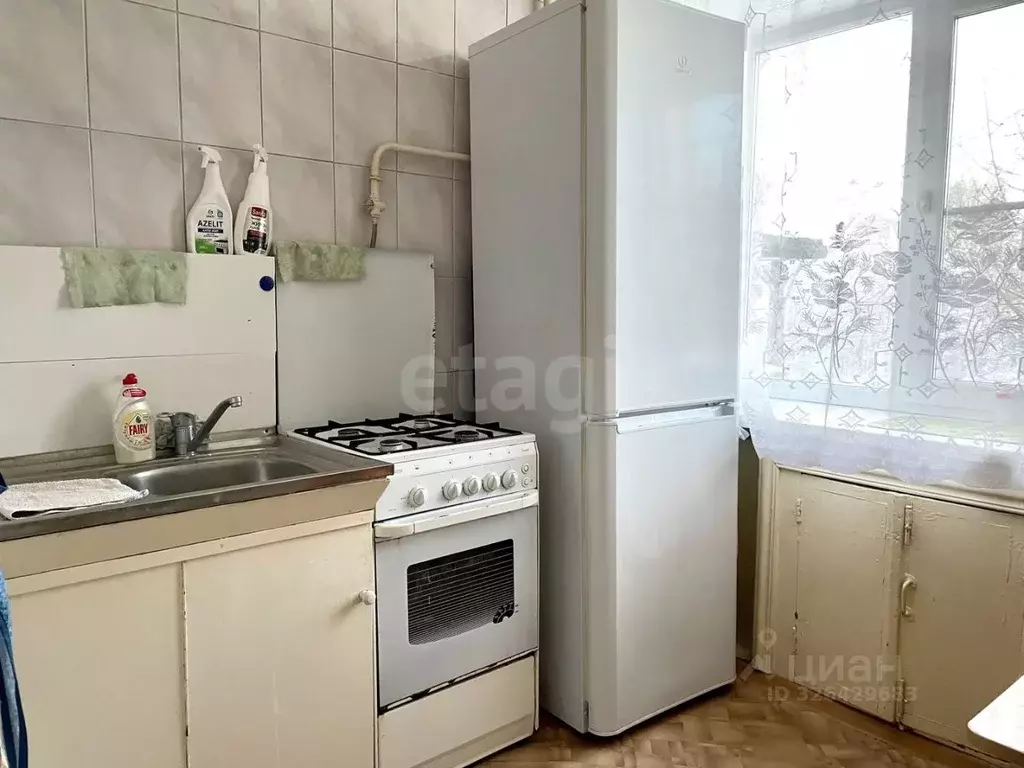 2-к кв. Псковская область, Печоры Вокзальная ул., 9 (42.1 м) - Фото 1