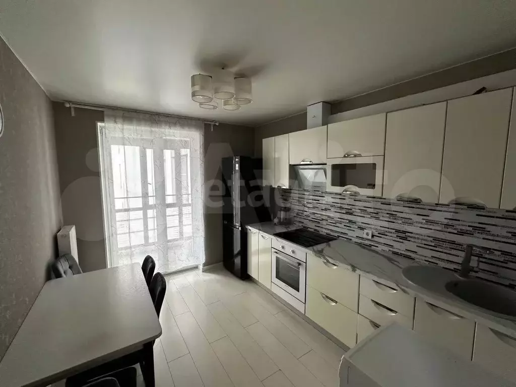 3-к. квартира, 83 м, 7/10 эт. - Фото 1