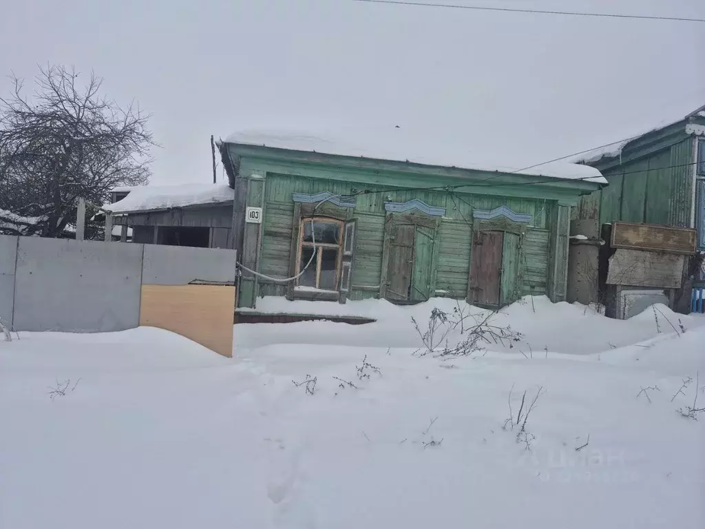 Дом в Саратовская область, Петровск ул. Степана Разина, 103 (46 м) - Фото 1