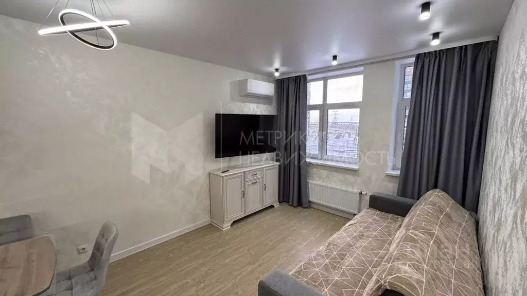 1-к кв. Тюменская область, Тюмень ул. Тимофея Чаркова, 87 (39.9 м) - Фото 1