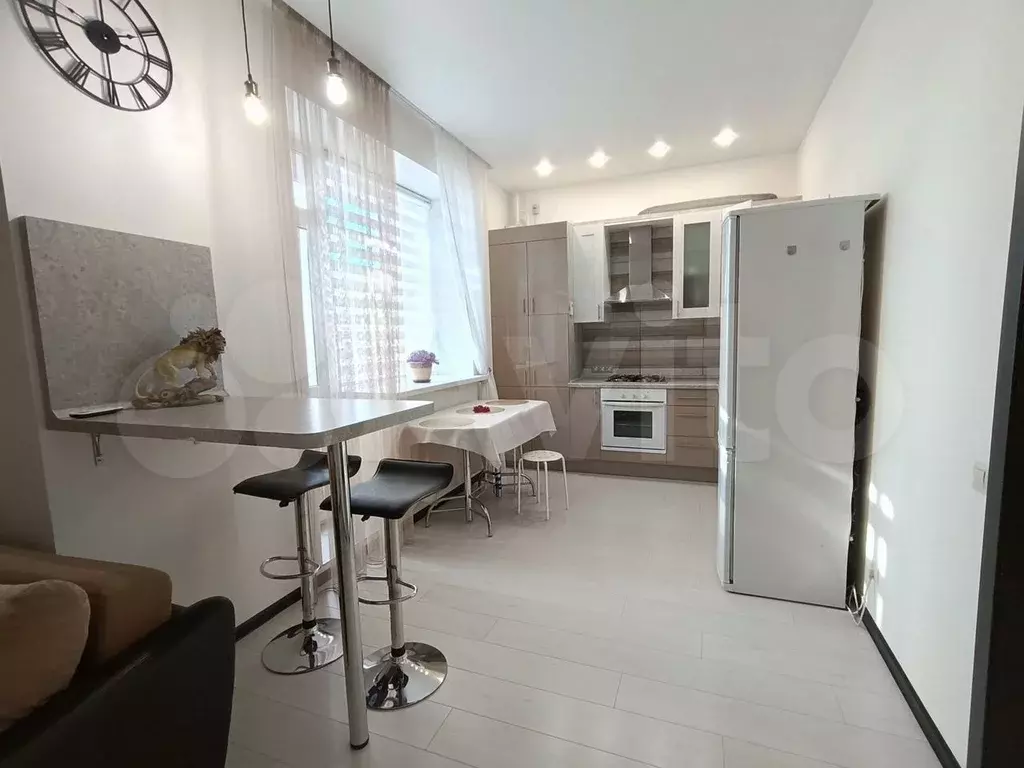 2-к. квартира, 54 м, 1/5 эт. - Фото 1