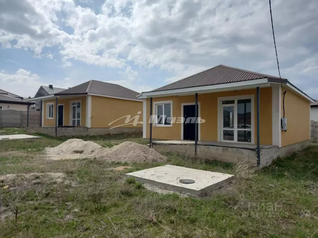 Дом в Крым, Симферопольский район, с. Трудовое ул. Нижняя, 19 (160 м) - Фото 0