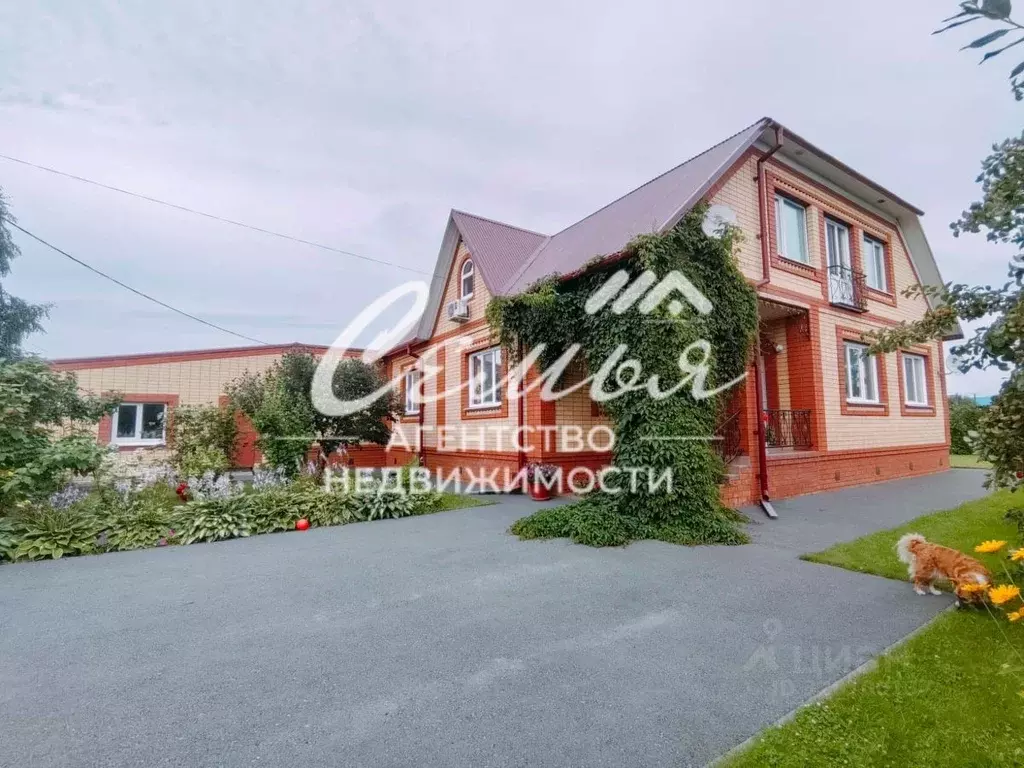 Дом в Тюменская область, Заводоуковск Кооперативная ул. (238 м) - Фото 0