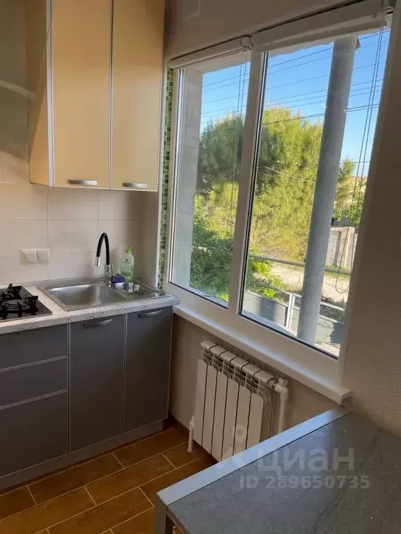 Комната Крым, Черноморское пгт ул. Куандинская, 2 - Фото 1