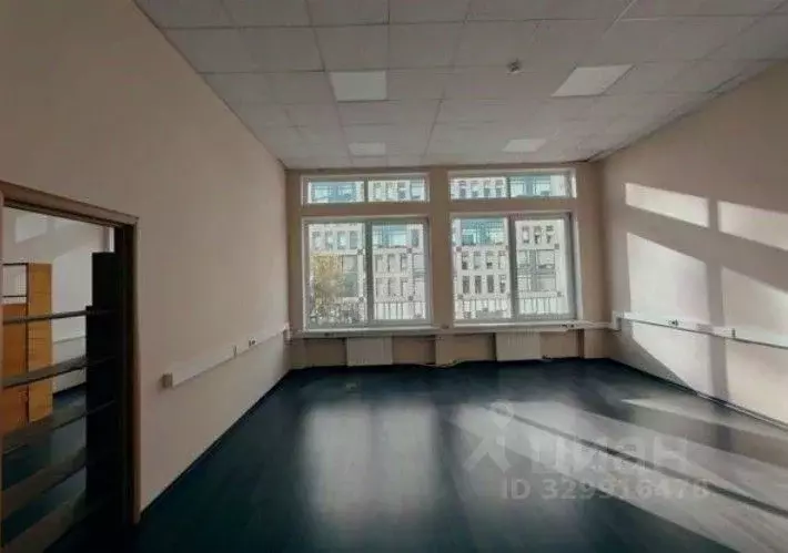 Офис в Санкт-Петербург Малоохтинский просп., 68 (312 м) - Фото 2