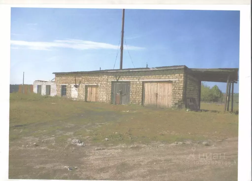 Гараж в Пермский край, Октябрьский рп ул. Вокзальная (20 м) - Фото 1