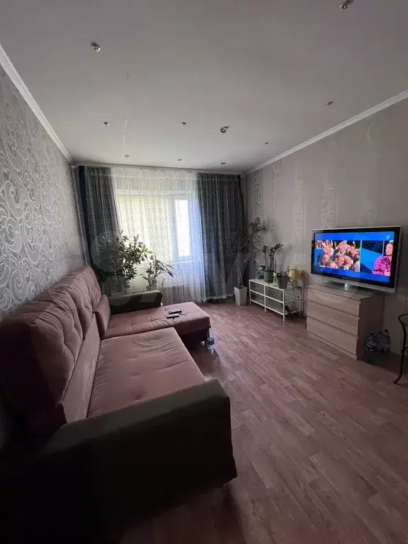 2-к. квартира, 55 м, 2/3 эт. - Фото 0