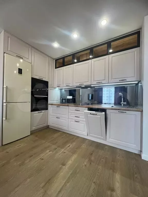 1-к. квартира, 51 м, 9/25 эт. - Фото 0