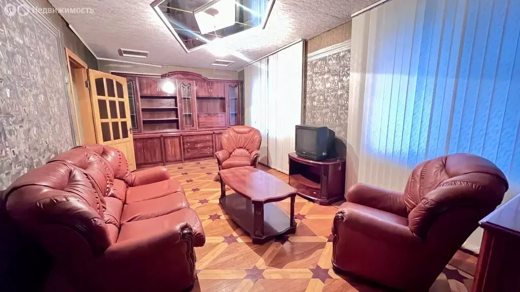 3-комнатная квартира: Брянск, улица Есенина, 30 (74.4 м) - Фото 1