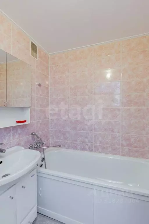 1-к кв. Тюменская область, Тюмень ул. Монтажников, 17 (33.3 м) - Фото 1