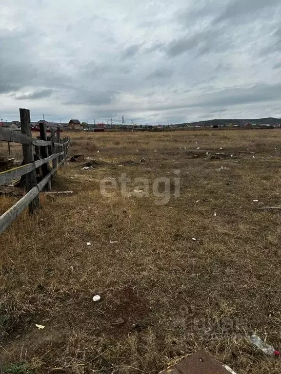 Участок в Саха (Якутия), Якутск городской округ, с. Хатассы ул. ... - Фото 1