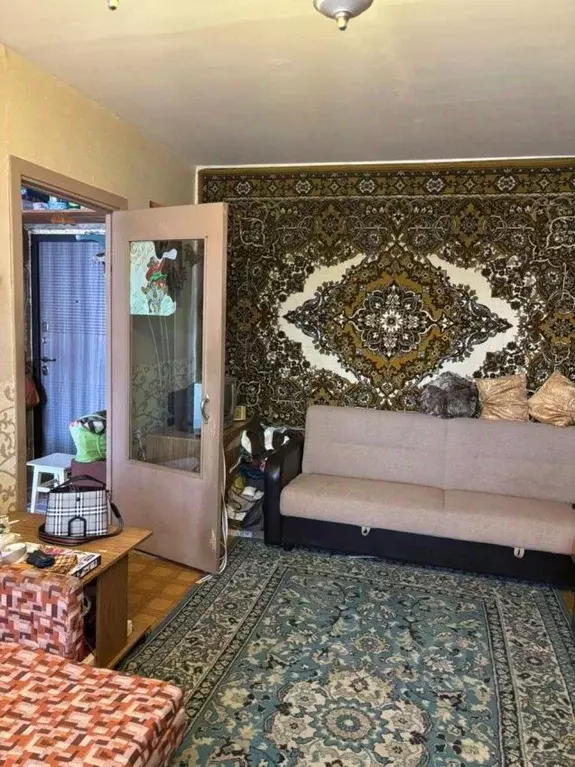 1-к кв. Курганская область, Курган Заозерный жилрайон, 5-й мкр, 3 ... - Фото 0
