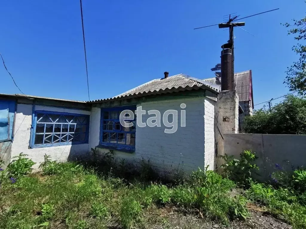 Дом в Белгородская область, Вейделевский район, с. Долгое ул. ... - Фото 1
