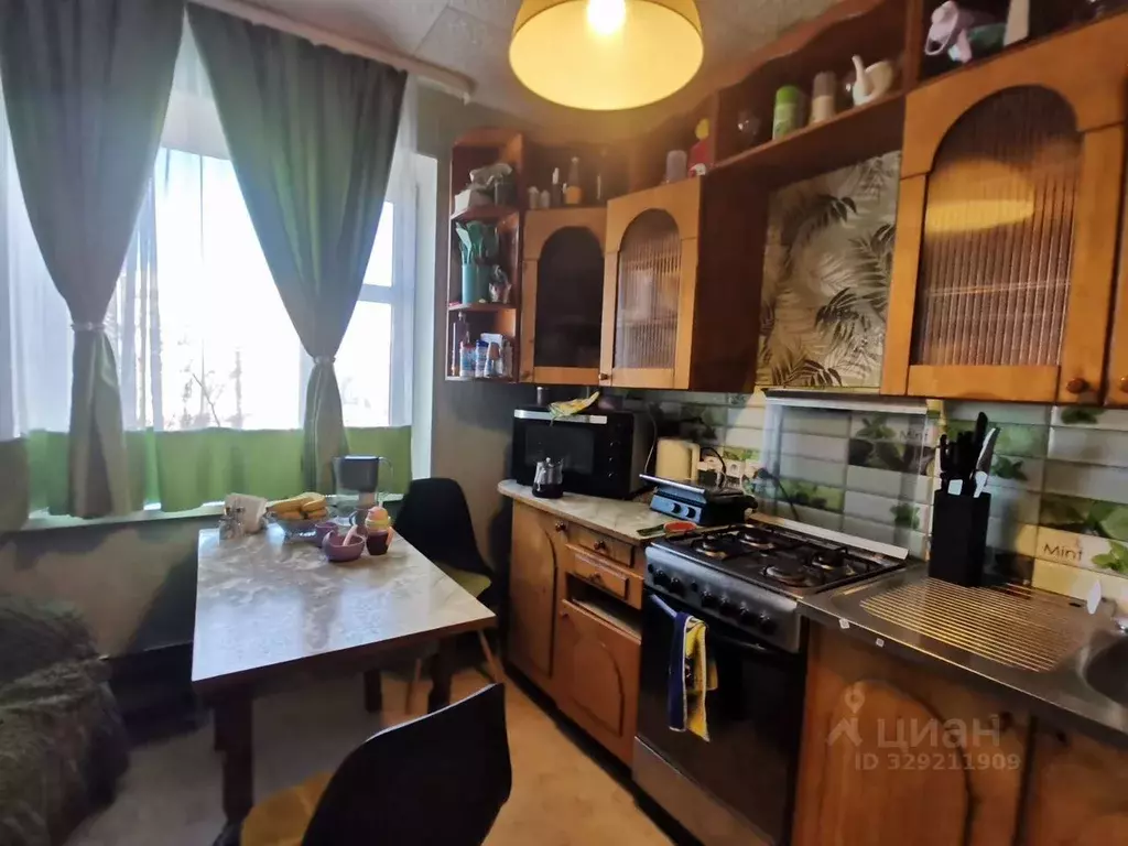 3-к кв. Ленинградская область, Луга просп. Володарского, 34 (74.0 м) - Фото 1