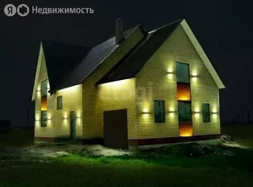 Дом в село Каменка, Зимняя улица (260 м) - Фото 1