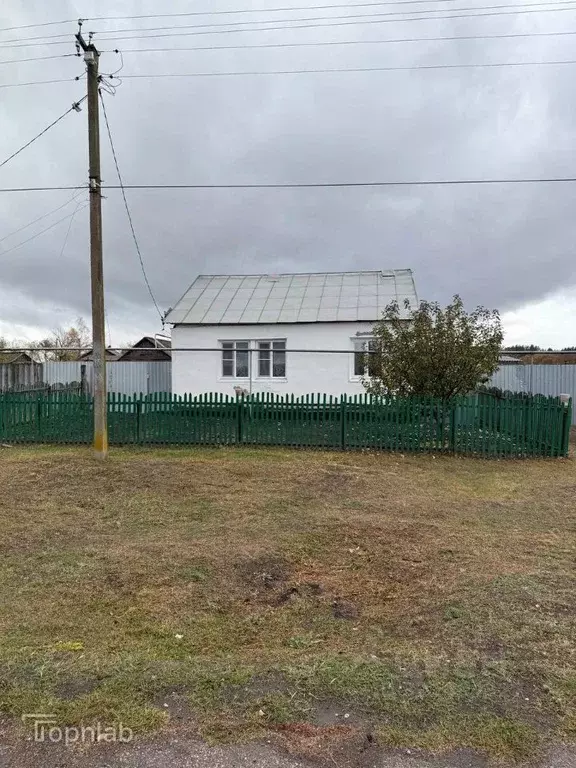 Дом в Саратовская область, Лысогорский район, Новокрасавское ... - Фото 1