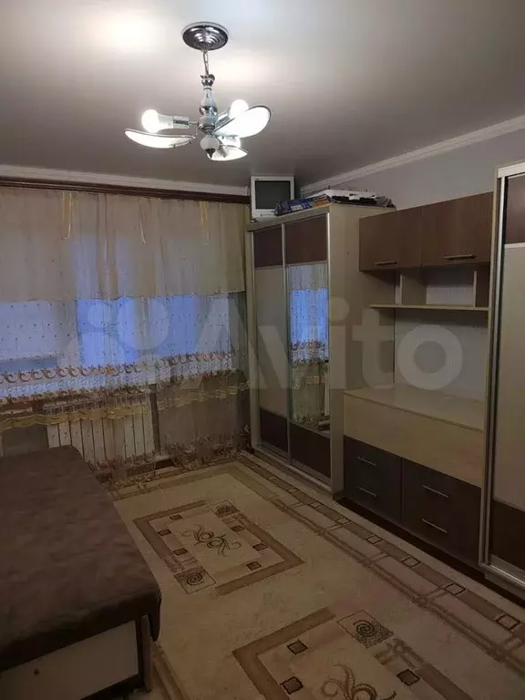 1-к. квартира, 40 м, 4/9 эт. - Фото 1