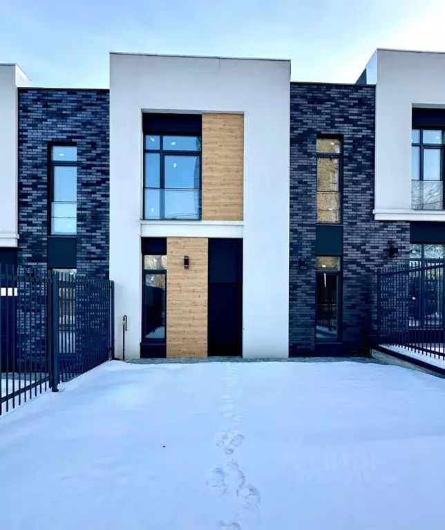 Таунхаус в Воронежская область, Воронеж ул. Ломоносова, 56 (1232 м) - Фото 1