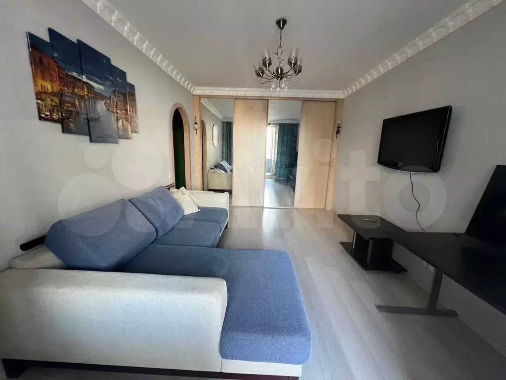 1-к. квартира, 38 м, 8/9 эт. - Фото 0