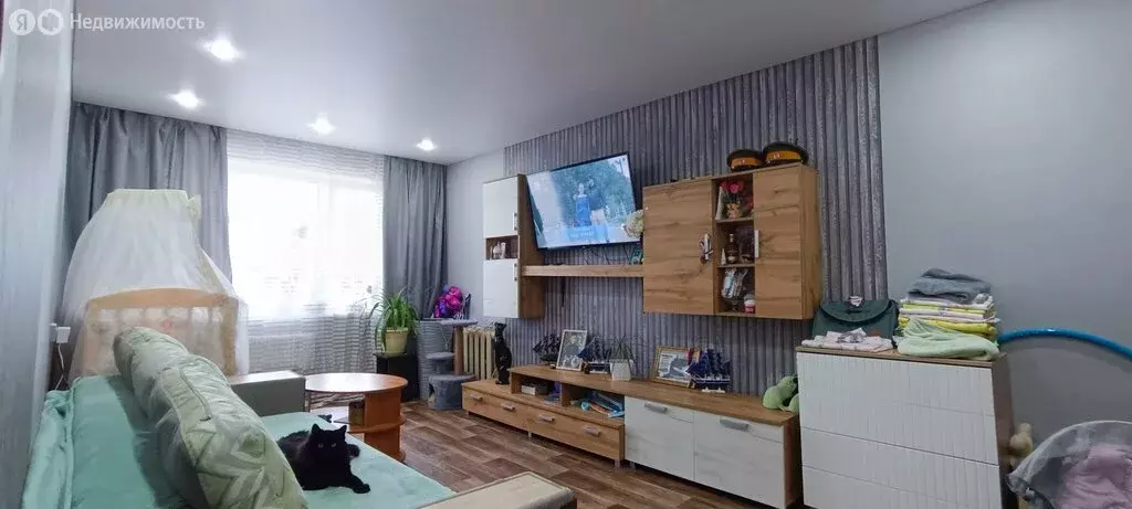 2-комнатная квартира: Арсеньев, Октябрьская улица, 37 (52.6 м) - Фото 1