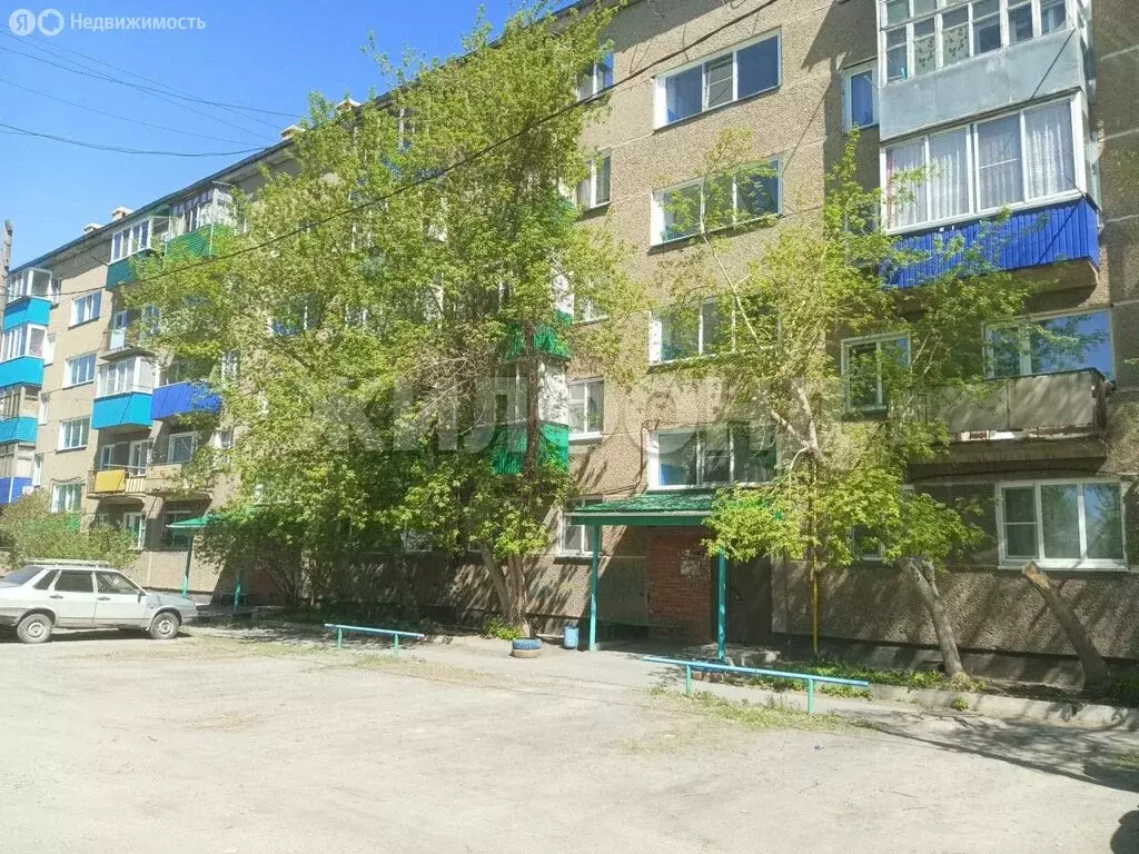 2-комнатная квартира: Карасук, улица Ленина, 139 (44.8 м) - Фото 1