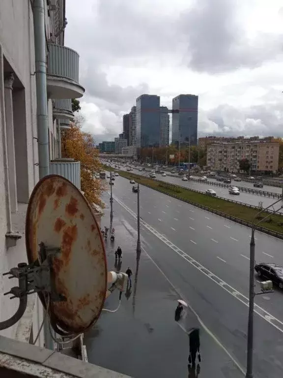 Продается 4-комнатная квартира - Фото 2