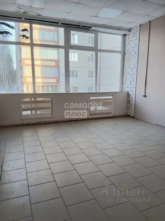 Помещение свободного назначения в Ханты-Мансийский АО, Лангепас ул. ... - Фото 1
