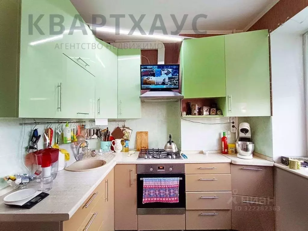 3-к кв. Волгоградская область, Волгоград ул. В.И. Ленина, 6 (83.8 м) - Фото 0