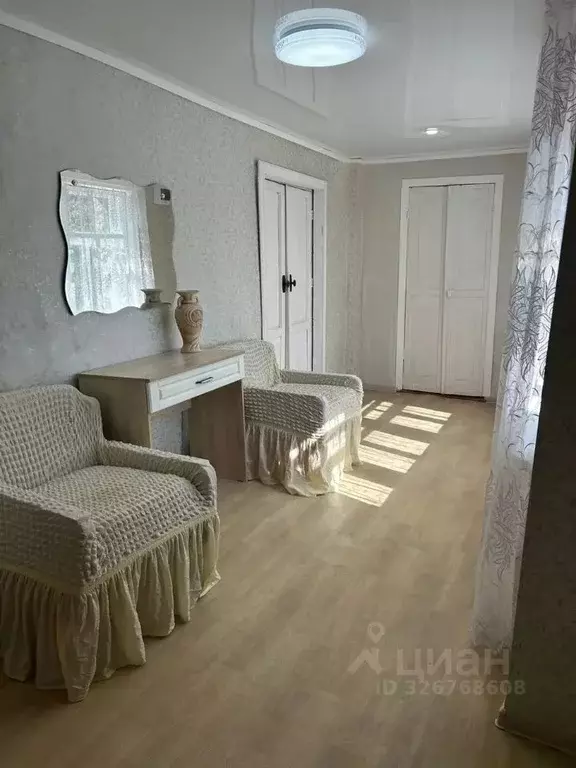 Дом в Саратовская область, Энгельс муниципальное образование, с. ... - Фото 1