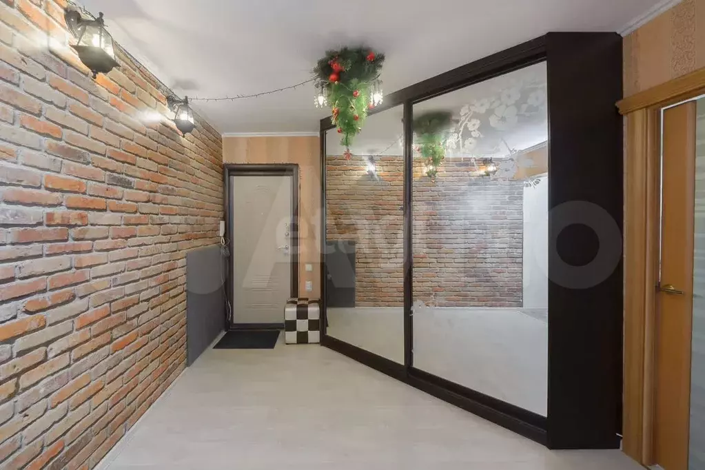3-к. квартира, 100 м, 5/10 эт. - Фото 0