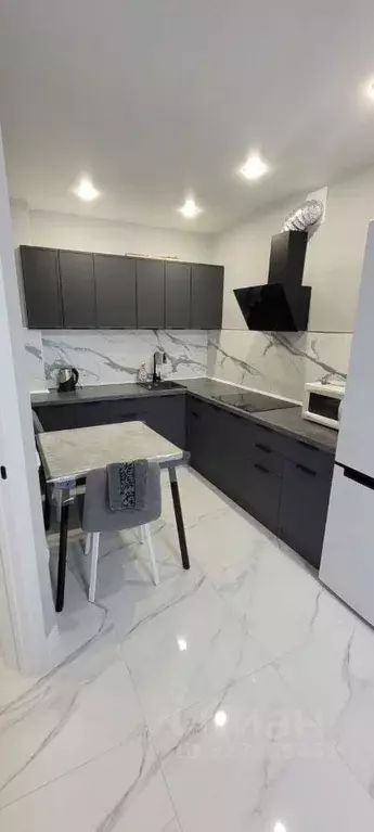 2-к кв. Саратовская область, Энгельс Полиграфическая ул., 77А (53.0 м) - Фото 1