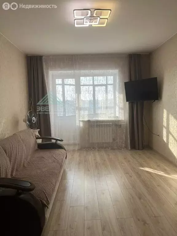 1-комнатная квартира: Абакан, проспект Дружбы Народов, 49А (48 м) - Фото 2