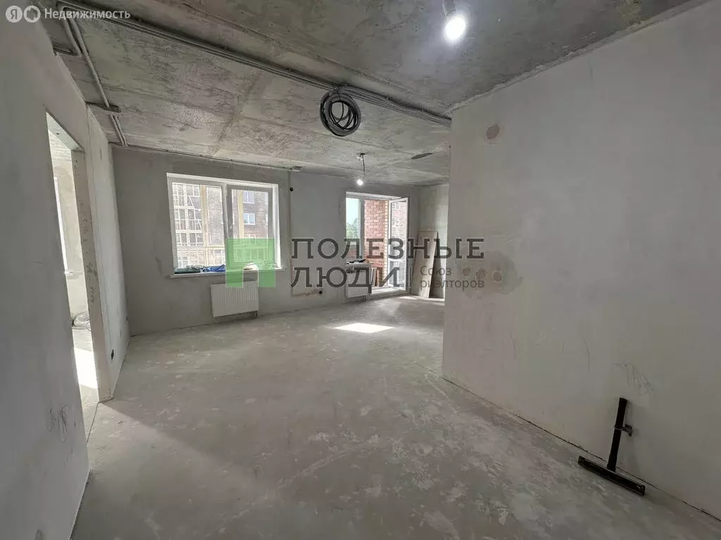 3-комнатная квартира: Ижевск, улица имени конструктора-оружейника ... - Фото 0