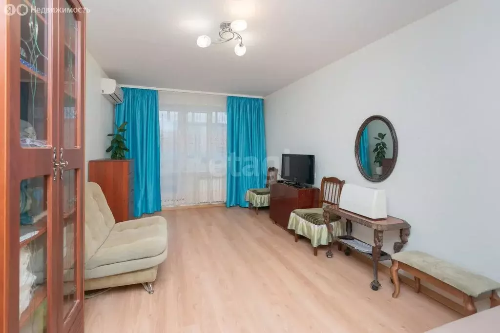 1-комнатная квартира: Пермь, улица Добролюбова, 1 (38 м) - Фото 0