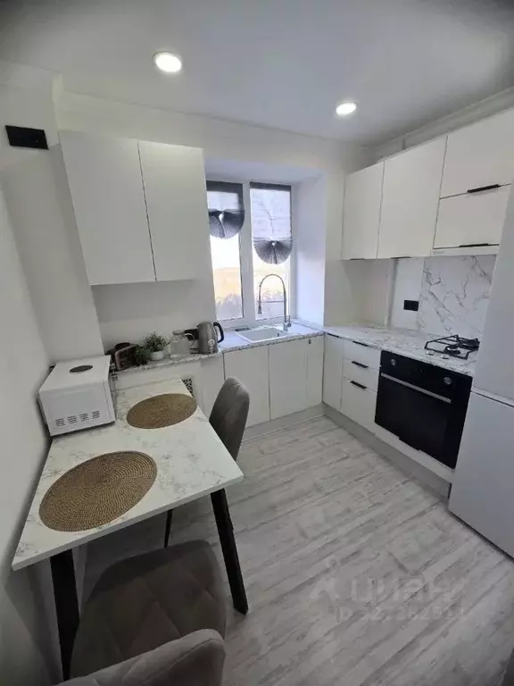 2-к кв. Оренбургская область, Орск Новый город мкр, просп. Ленина, 87 ... - Фото 1