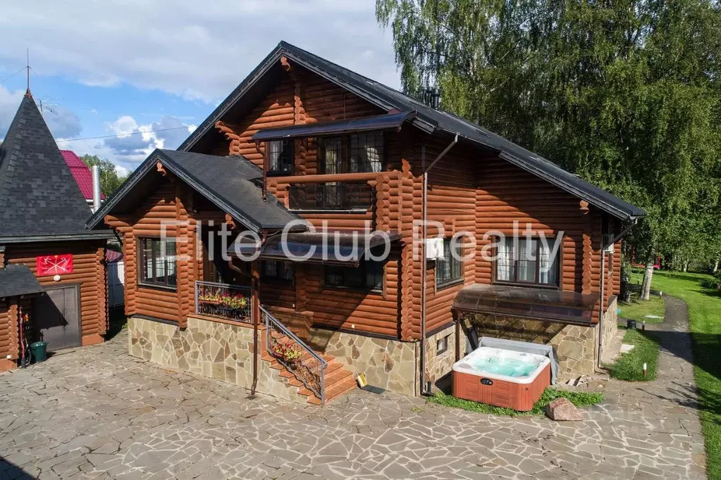 Коттедж в Санкт-Петербург, Санкт-Петербург, Зеленогорск Средний просп. ... - Фото 1