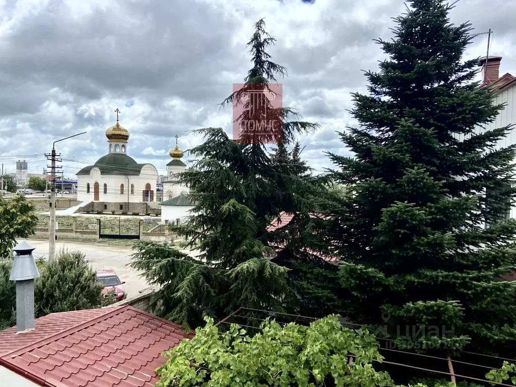 коттедж в крым, евпатория ул. кленовая, 9 (574 м) - Фото 0