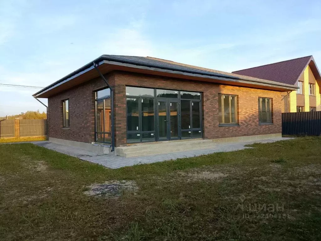 Дом в Калужская область, Боровский муниципальный округ, Совьяки с/пос, ... - Фото 1