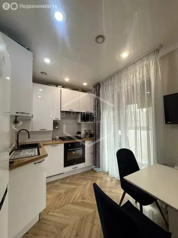 1-комнатная квартира: Калининград, Черниговская улица, 19А (40 м) - Фото 1