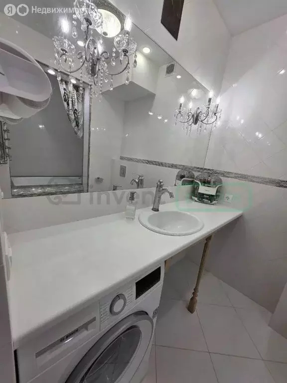 2-комнатная квартира: Калининград, улица Кирова, 27 (55 м) - Фото 1