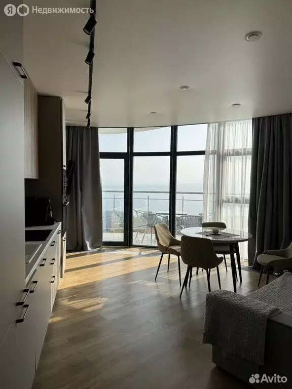 2-комнатная квартира: Алушта, Западная улица, 4 (61.1 м) - Фото 2