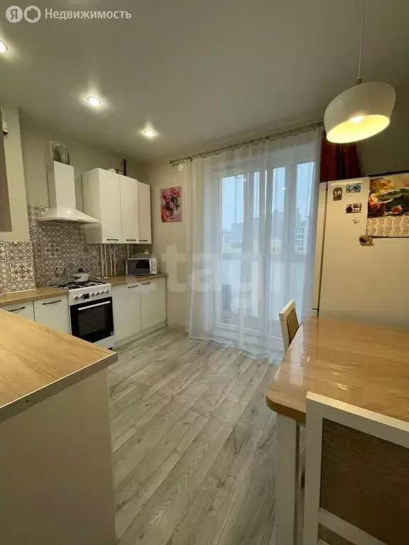 1-комнатная квартира: Калининград, улица Николая Карамзина, 48 (30 м) - Фото 0