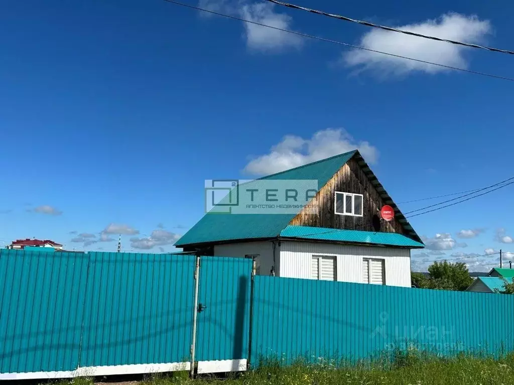 Дом в Башкортостан, Нуримановский район, Красногорский сельсовет, с. ... - Фото 1
