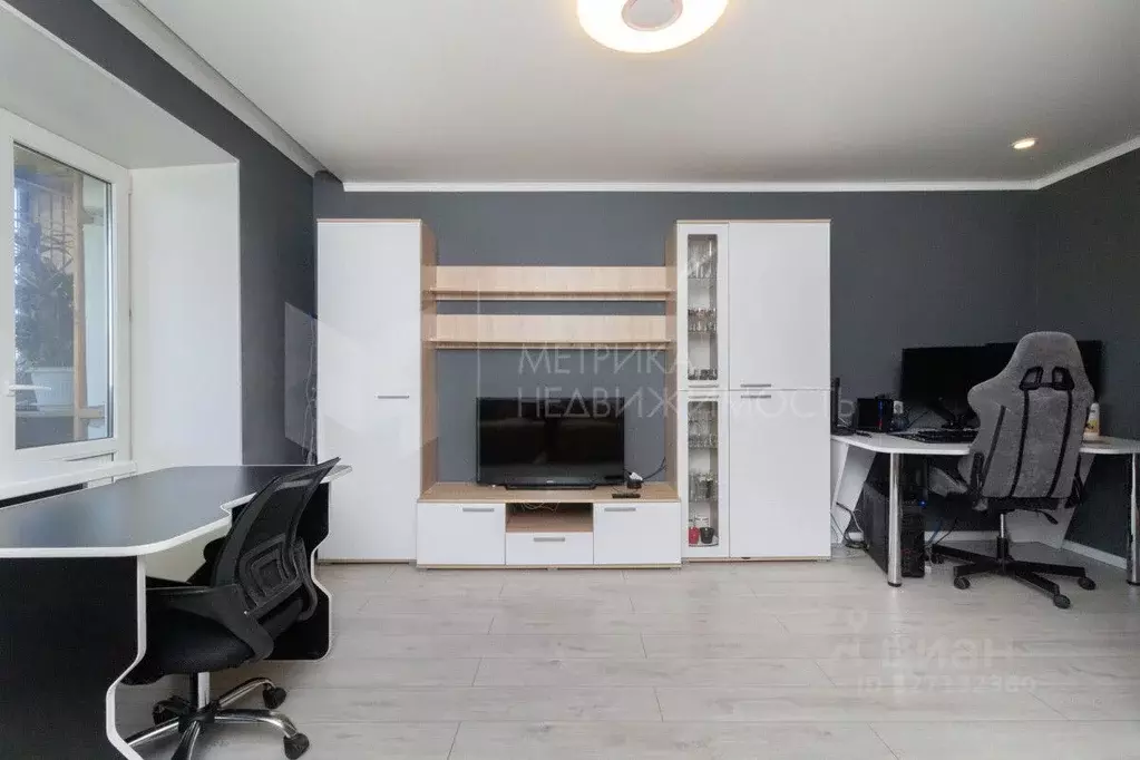 1-к кв. Тюменская область, Тюмень проезд Стахановцев, 3 (32.0 м) - Фото 1